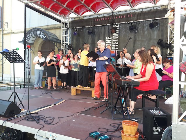 Célébration sur la place de la Liberté